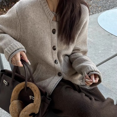 软糯羊毛两色针织开衫毛衣