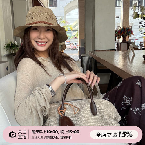 轻薄舒适两色防晒罩衫T恤