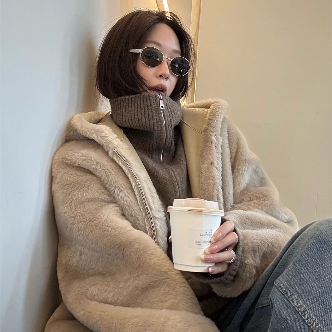 皮毛一体温暖廓形连帽拉链外套