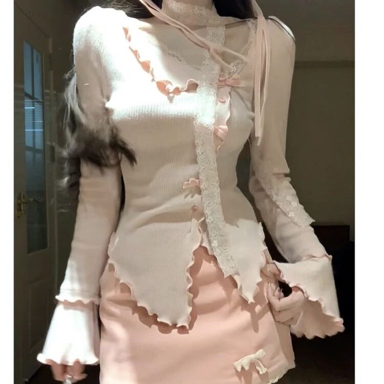 今年流行的时尚套装修身方领针织时尚套装