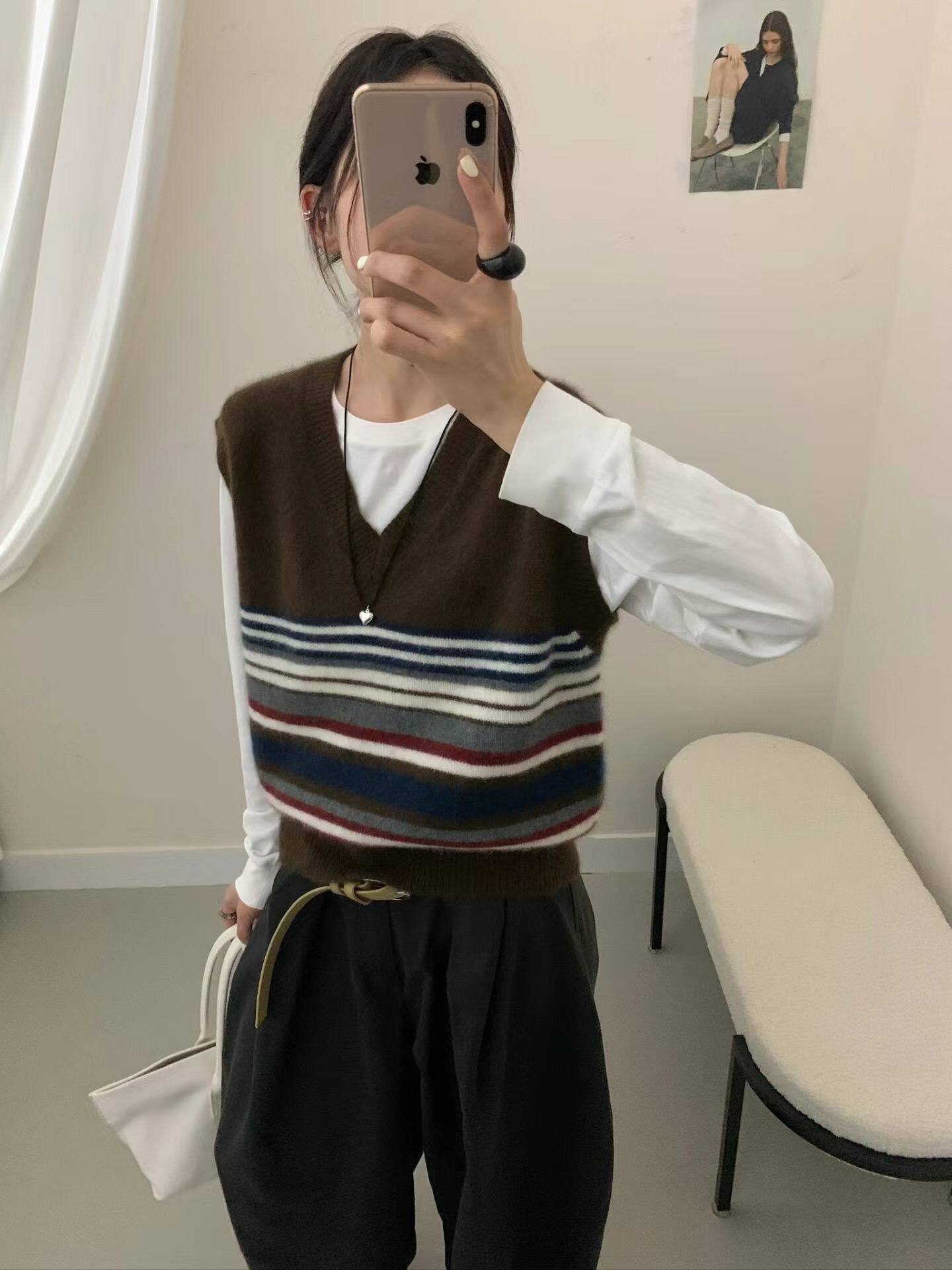 YZY 咖色彩虹条纹V领浣熊毛衣背心女2025秋冬套头羊毛马甲上衣新