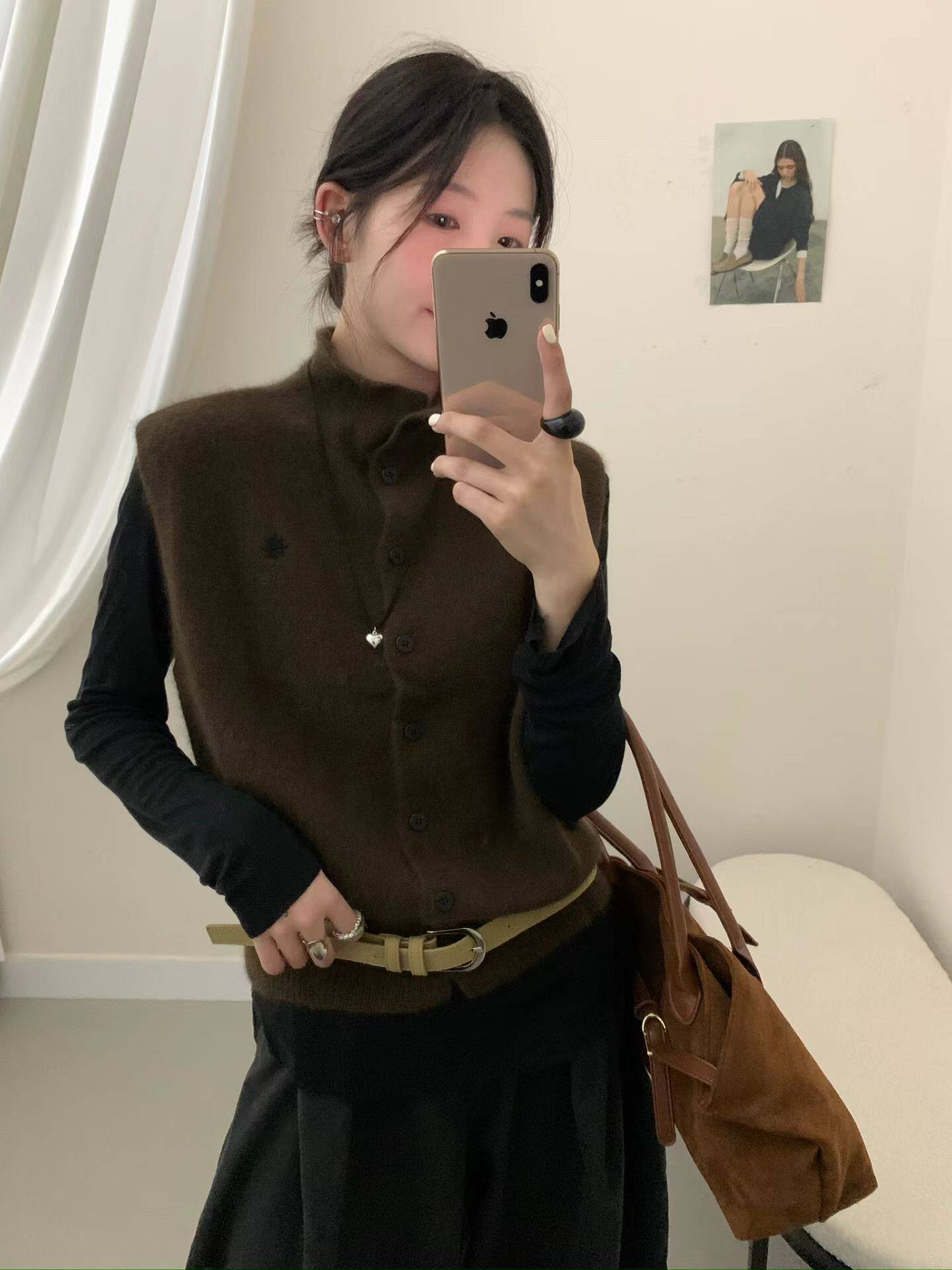 YZY 2025秋冬新款韩系简约立领针织开衫马甲女洋气减龄叠穿背心