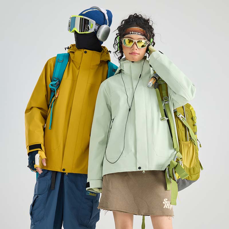 户外登山服三合一冲锋衣男女款