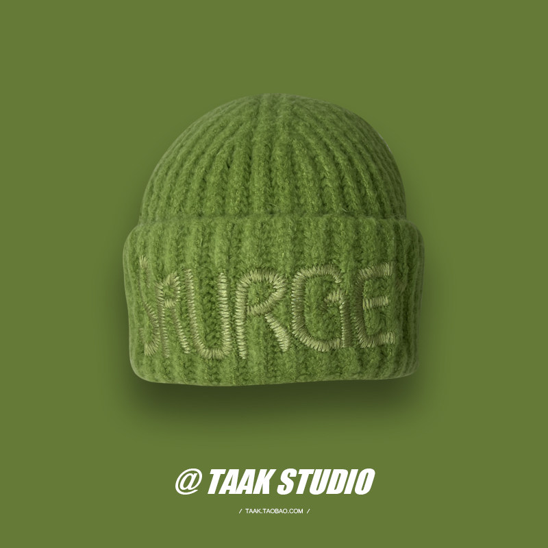 绿色字母刺绣毛线帽子女秋冬