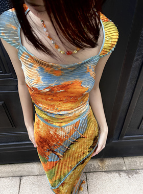 正版现货ANTIMOON夏日多巴胺艺术辣妹海滩度假两穿轻薄褶皱套装