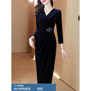 秋季长袖金丝绒连衣裙女士2025新款高端奢华妈妈重要场合裙子