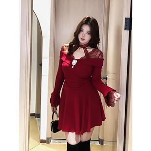 大码胖mm圣诞穿搭新年战袍红色蕾丝拼接连衣裙秋冬纯欲气质短裙子