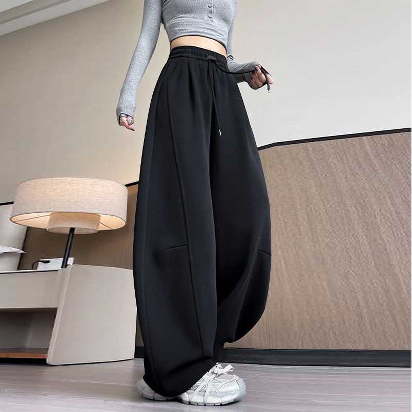 黑色运动裤女裤春秋2026新款小个子宽松休闲阔腿卫裤弯刀香蕉裤子