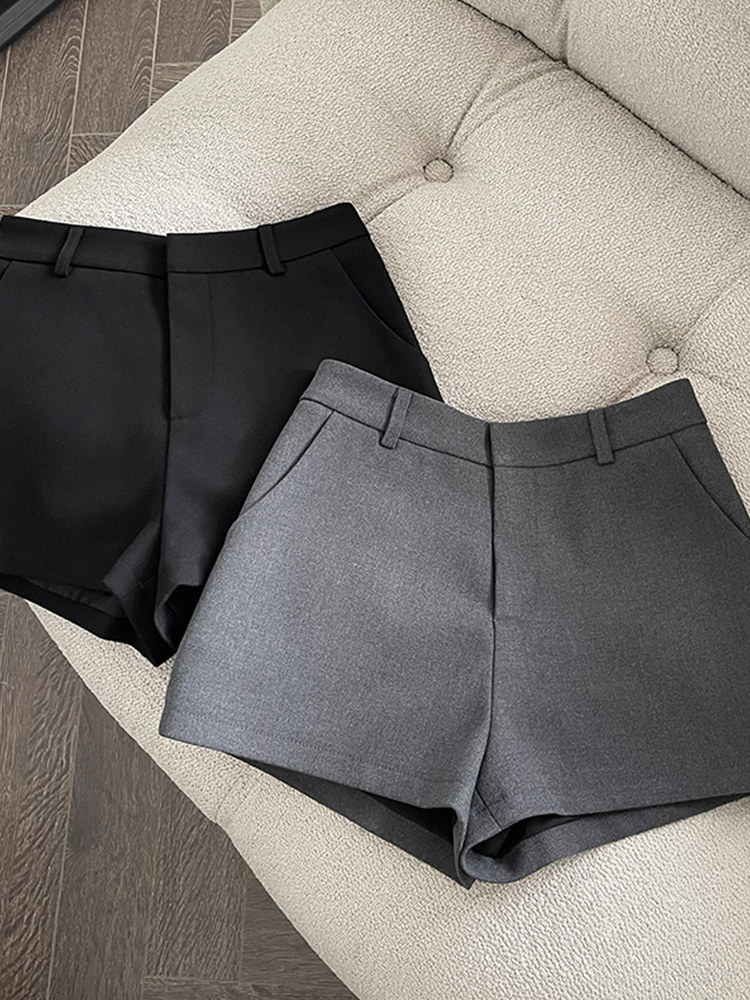 灰色西装短裤女2025新款早秋穿搭高腰显瘦纯欲辣妹小个子A字热裤