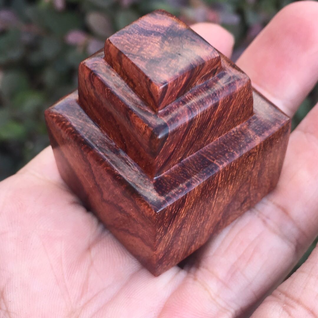 黄花梨印章时尚风手把件