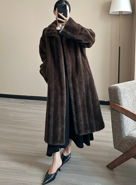 老钱调｜龙猫挽袖秋冬极简仿水貂长款皮草外套环保皮毛一体大衣女