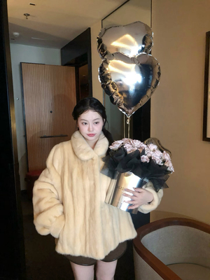 劳拉小姐2025新款小翻领仿水貂环保皮草毛毛外套女毛宽松秋冬季