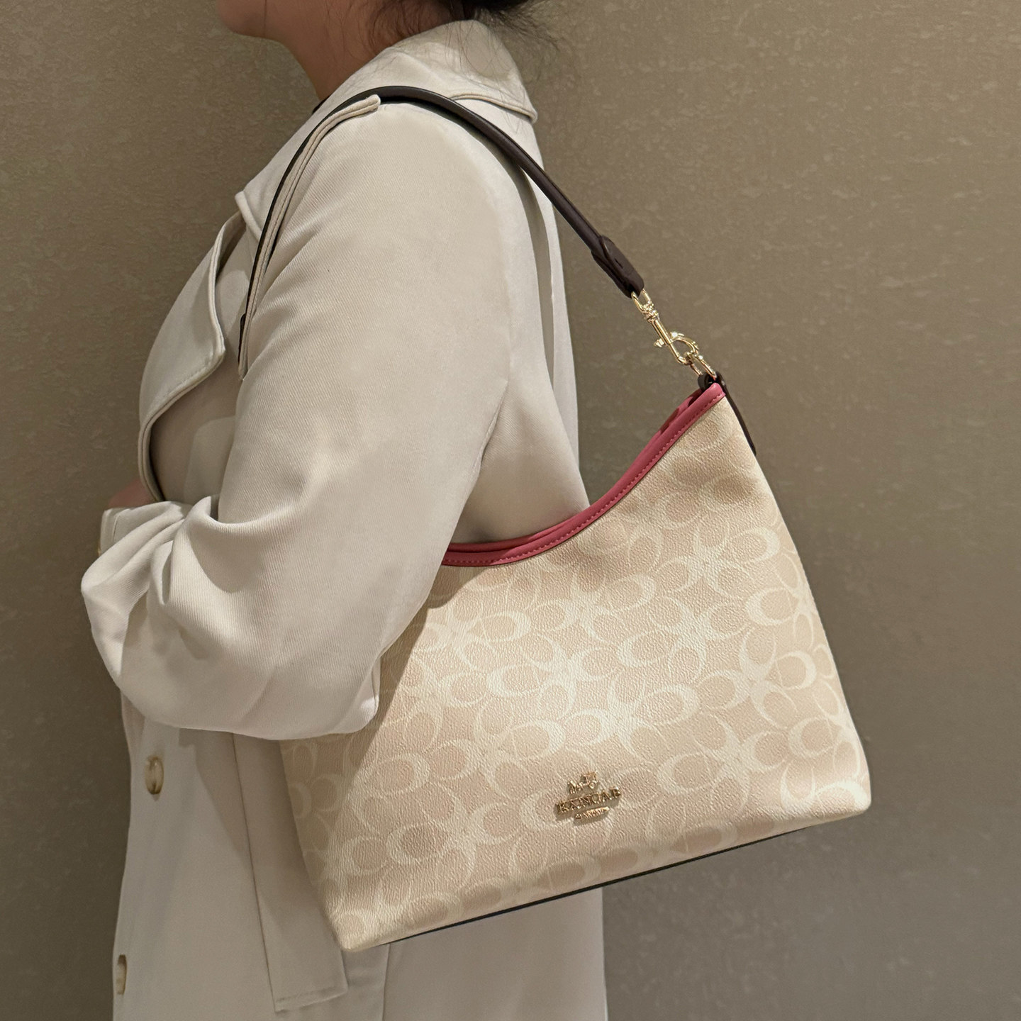 品牌真皮女包时尚高级感腋下包女式托特包2025新款软皮单肩斜挎包,箱包皮具/热销女包/男包,腋下包,淘宝优惠券,粉丝福利购,淘宝优惠卷