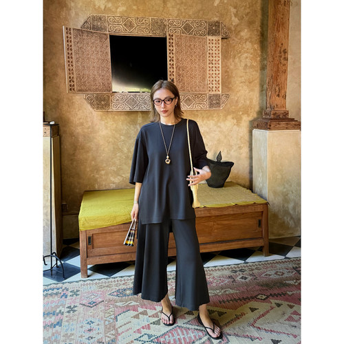 MOERSHOP“淇俩色轮着穿”巨舒适休闲基础三件套装背心短裤八分裤