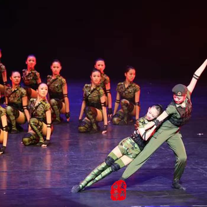 儿童兵娃娃舞台成人军装迷彩演出服出发同行军旅女兵舞蹈表演服装在类目 女装/女士精品, 唐装/民族服装/舞台服装, 民族服装/舞台装中 - 来自Buy2taobao.com提供专业的淘宝代购服务