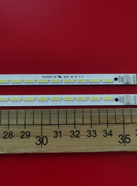 32E61HR灯条53GT-AZ315V6A0 2011CSR320-V6-40-7020-R/LEFT