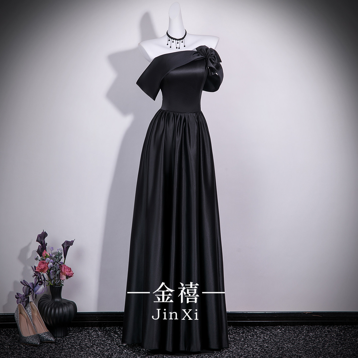 一字肩黑色成人晚礼服女2026新款钢琴声乐艺考轻奢高级感生日主持图片