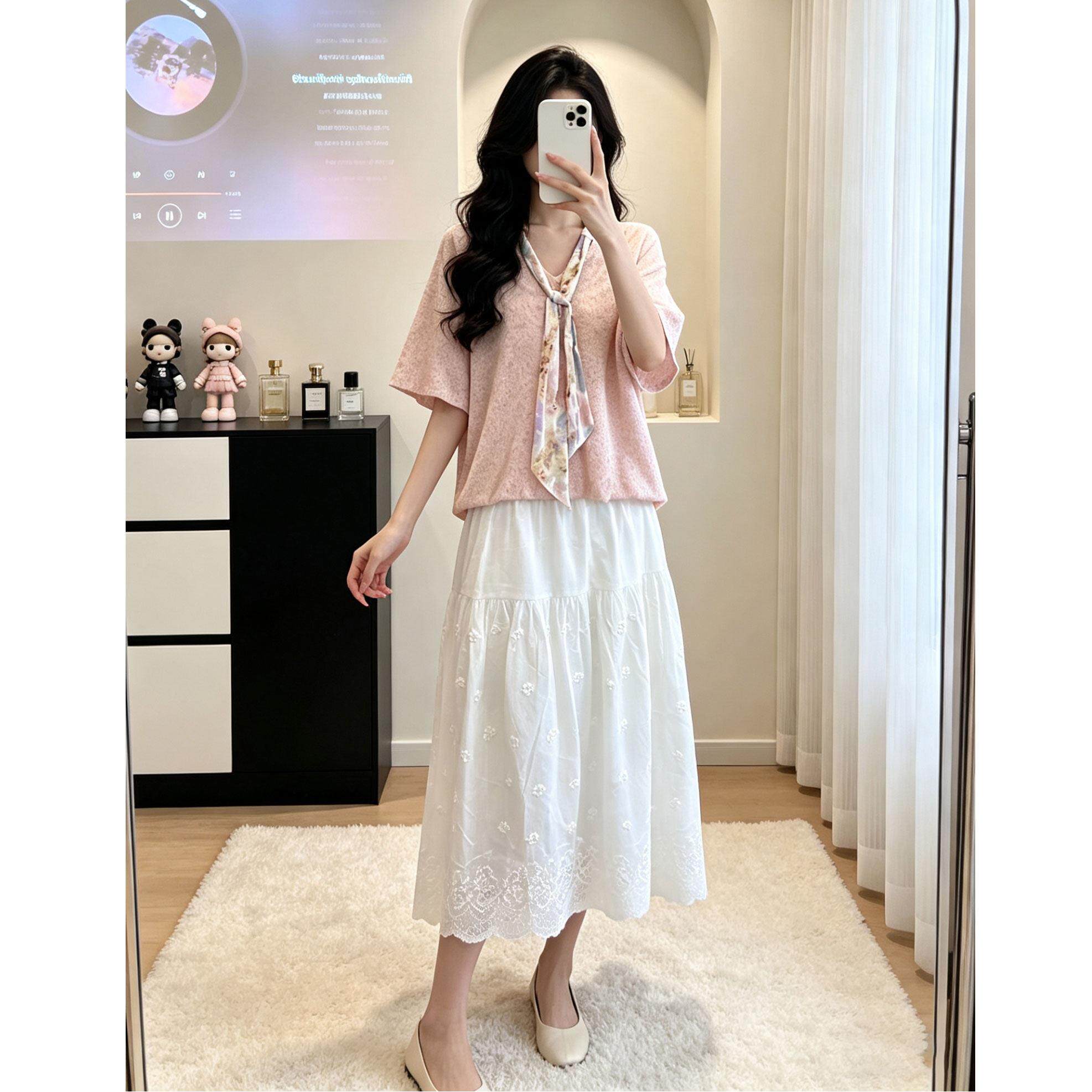 温柔甜美风减龄V领短袖衬衫女夏季宽松显瘦百搭晕染丝巾拼接上衣