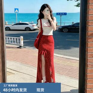 红色不规则碎花半身洋装女2026新款夏季小个子气质穿搭套装长裙