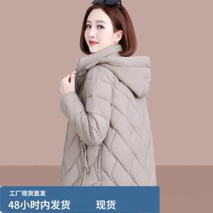 檰服女冬季2026新款中年妈妈冬装时髦洋气菱形格檰衣加厚保暖外套