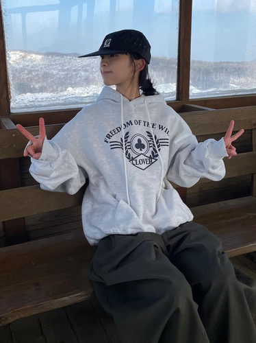 灰色慵懒旗帜梅花连帽冬加厚卫衣