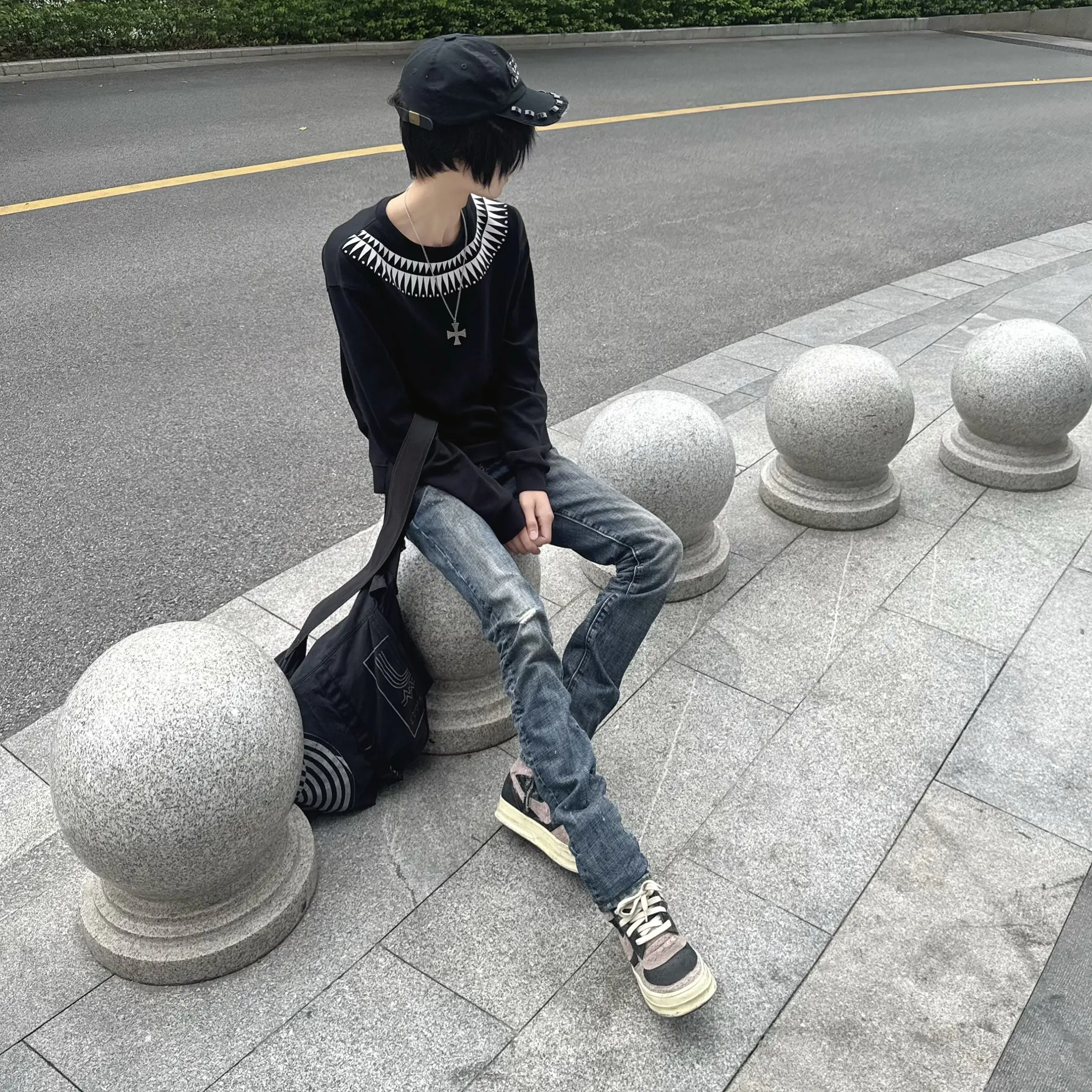 『现货』Undercover黑色锯齿印花卫衣 纯棉毛圈长袖 秋冬单品