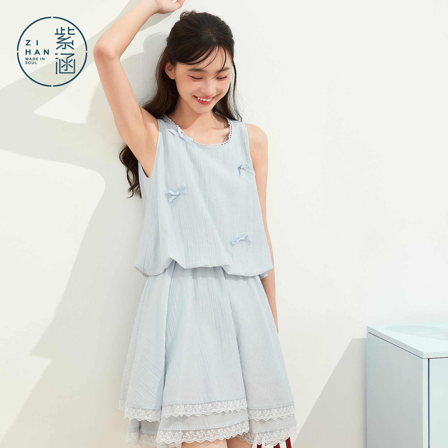 紫涵无袖背心连衣裙女2026年夏季新款甜美蝴蝶结双层蕾丝裙摆短裙图片