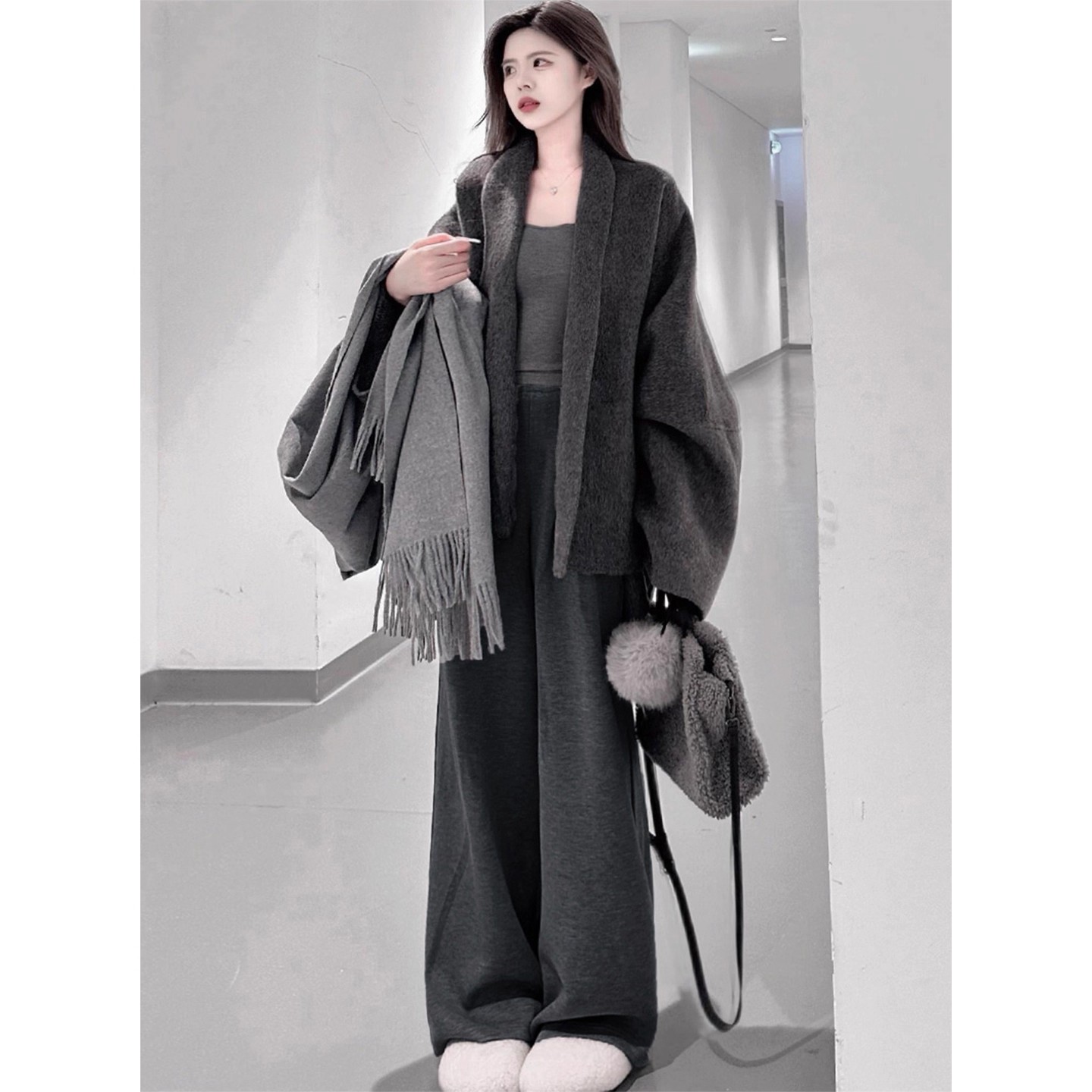 深灰色慵懒加绒糯米阔腿裤女秋冬2025新款高腰显瘦垂感宽松休闲裤