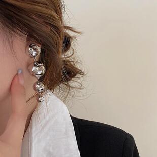 2024年新款冷淡风夸张大小金属银球吊坠耳环高级感时髦简约耳饰潮