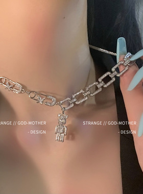 2024年新款小熊项链设计感时尚轻奢项链女ins嘻哈潮锁骨链夏配饰