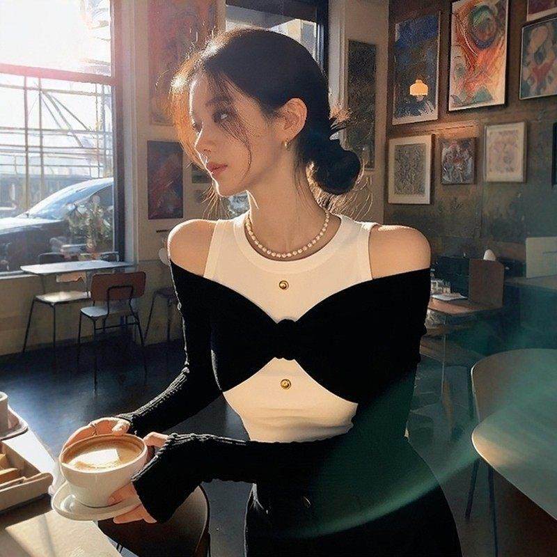 韩系氛围感穿搭黑白拼接露肩针织衫女秋冬设计感小众气质修身上衣,模玩/动漫/周边/娃圈三坑/桌游,Cosplay女装/cos女装,淘宝优惠券,粉丝福利购,淘宝优惠卷