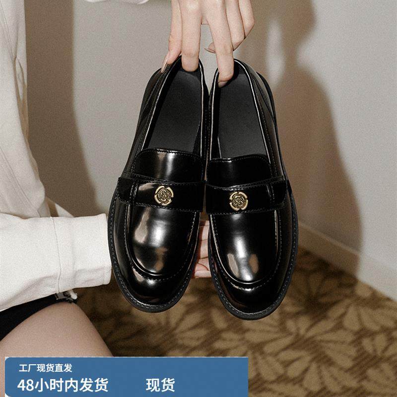 梨小七~学院风真皮一脚蹬乐福鞋女山茶花百搭黑色覆古休闲小皮鞋