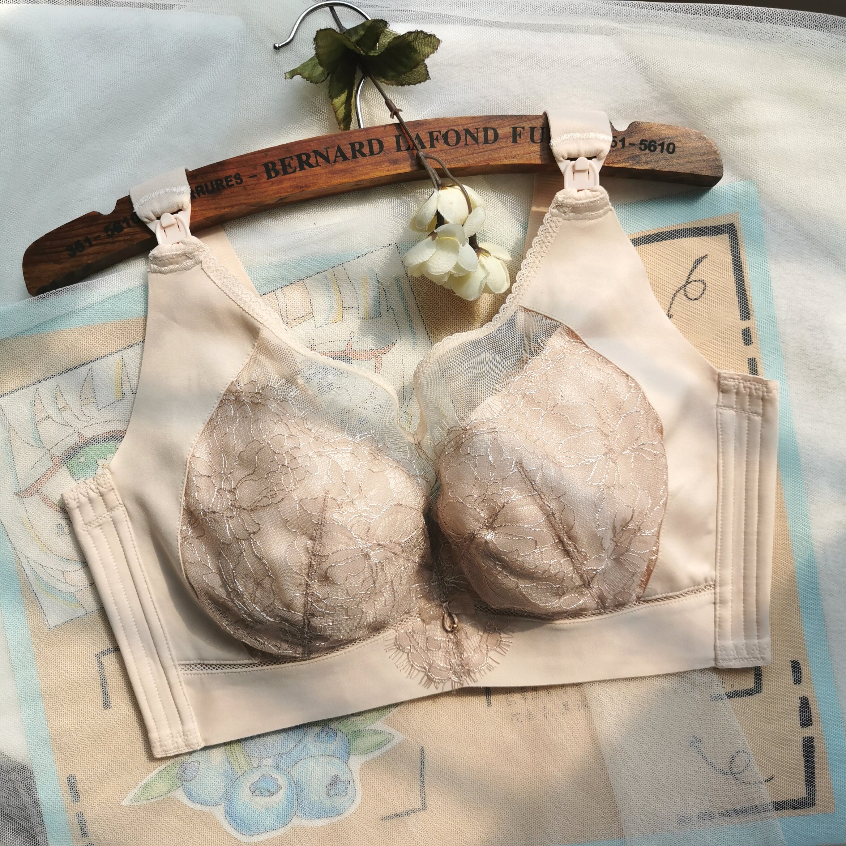 哺乳内衣女大胸显小薄款全罩杯CDE大码文胸收副乳防下垂软钢圈