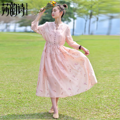 莎韵诗文艺大裙摆绣花连衣裙