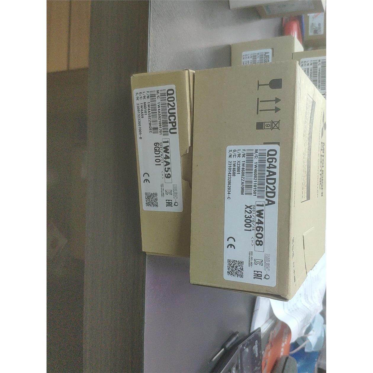 三菱模块Q64AD2三菱模块Q