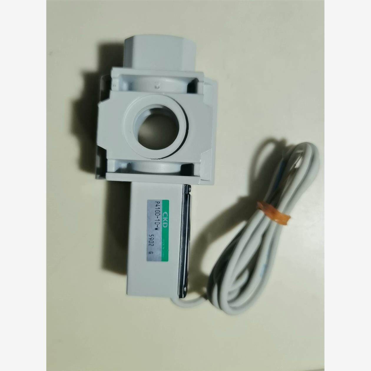 全新库存现货CKD压力传感器 P4100-10-W实图