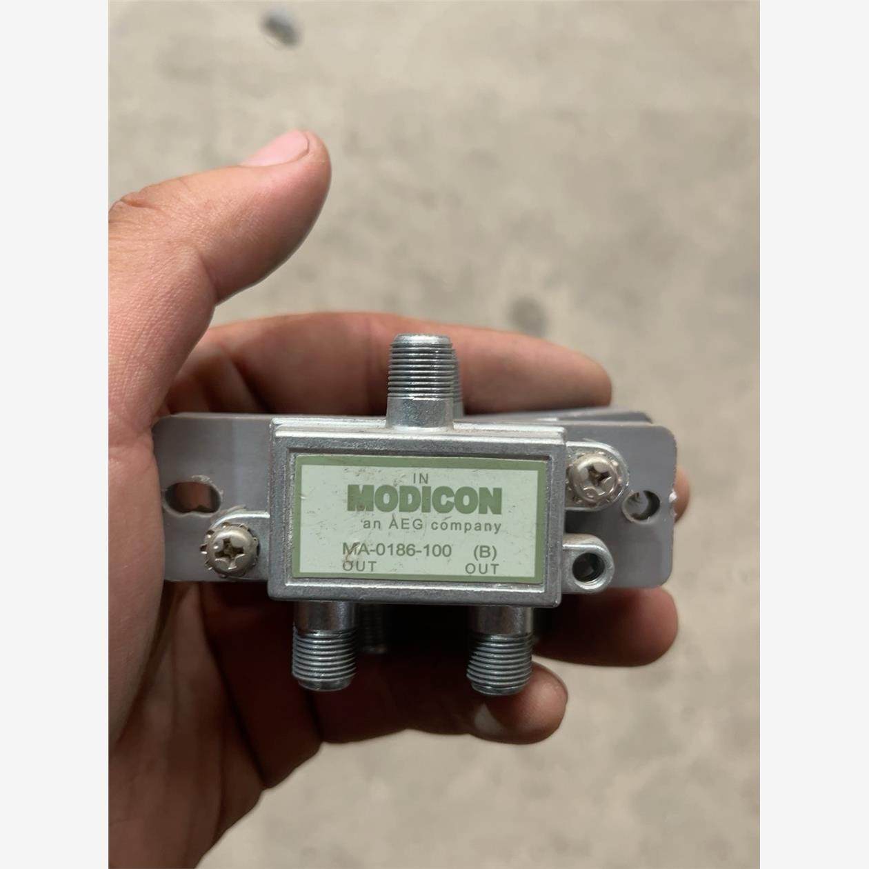 施耐德远程电缆分支器  MA0186-100 库存现货正品 无包议价,3C数码配件,分配器/分频器/分支器,淘宝优惠券,粉丝福利购,淘宝优惠卷