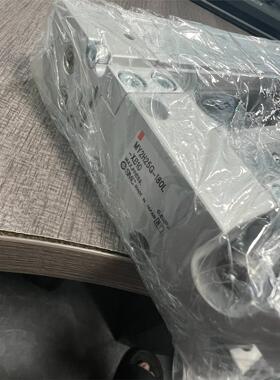 SMC气缸MY2H25G-180L-XB10全新没有包装