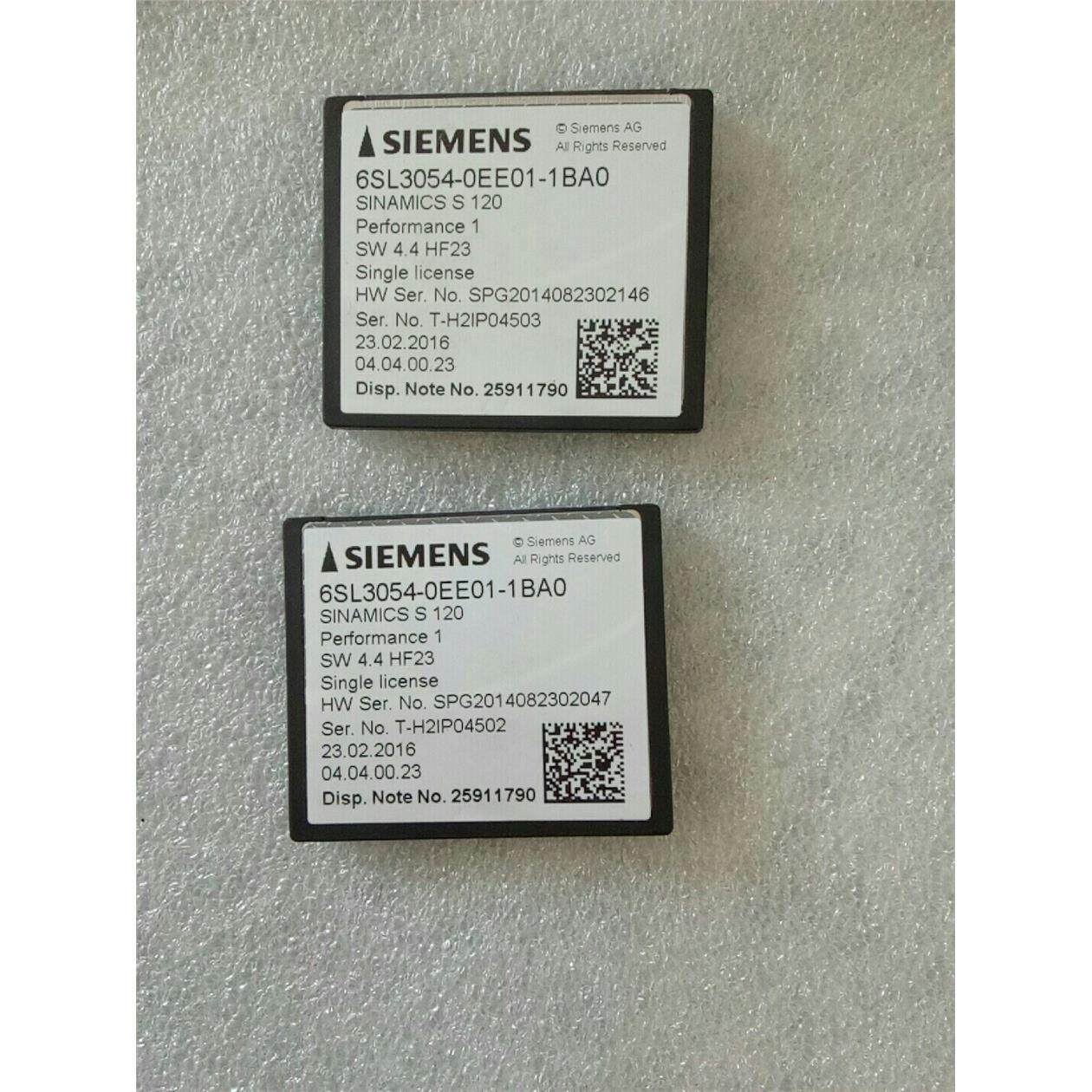 6SL3054-0EE01-1BA0有2个西门子内存卡照片实