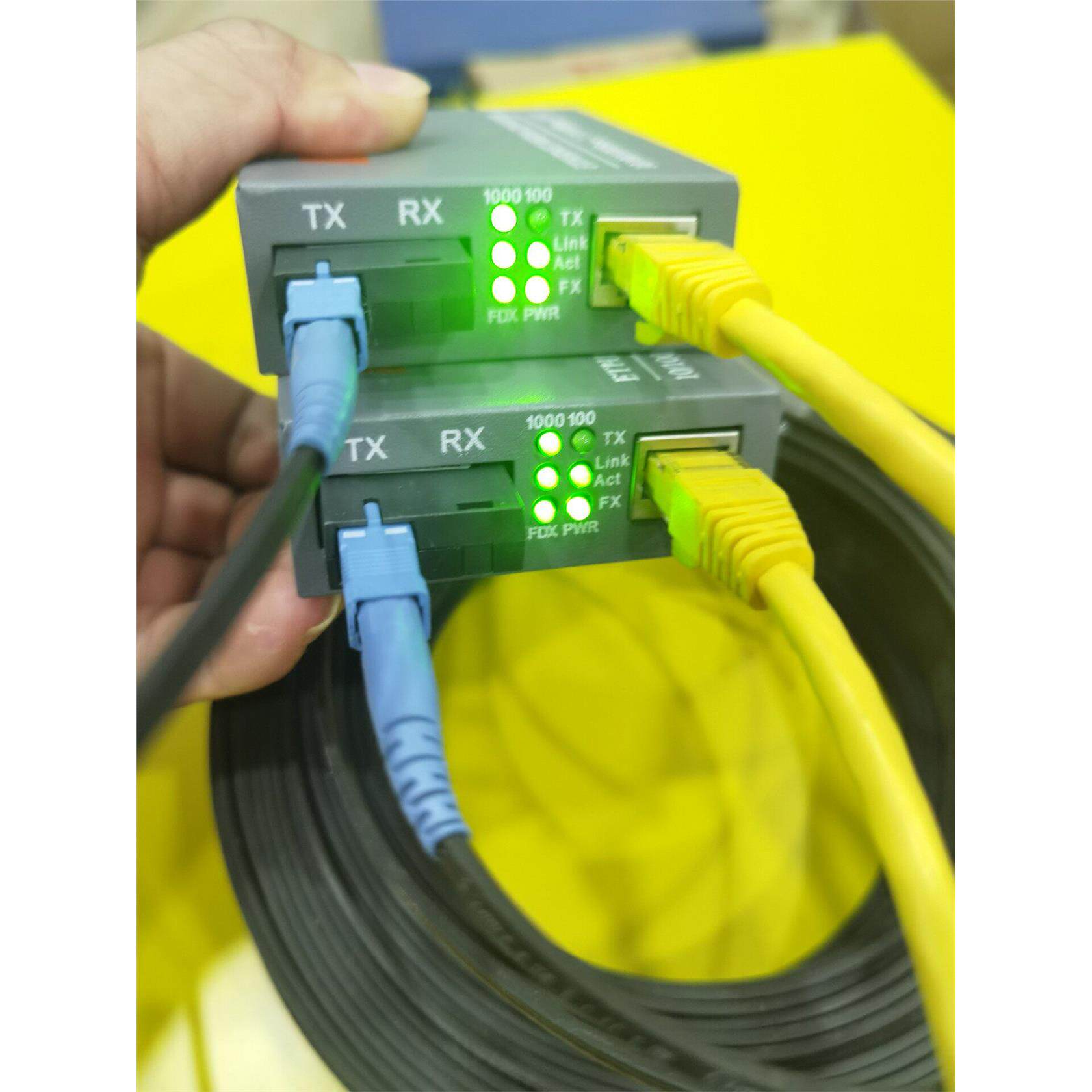 全新 千兆光纤收发器一对价，全新未拆封，包装齐全，质保一年，