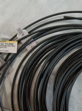 接近开关直径E32-TC200工程剩余4个