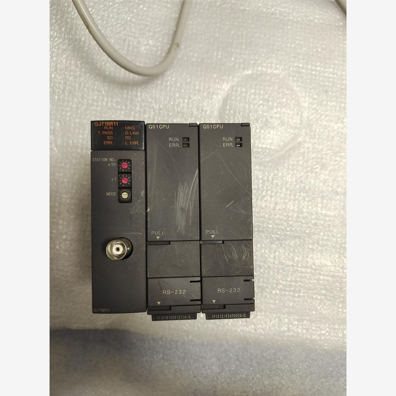 三菱模块，一起3个，功能包好，有需要的带价联系。议价