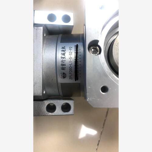 ZPLG090-L1-5-S2-P2直角减速机 600一个