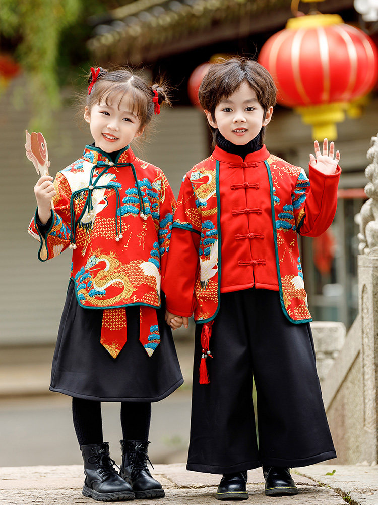소녀와 어린이를 위한 새해 인사 복장 2024 신년 용의 해 국가 트렌드 소년과 소녀를 위한 새해 복장 플러스 벨벳 정장 축제 자매 및 형제 의류