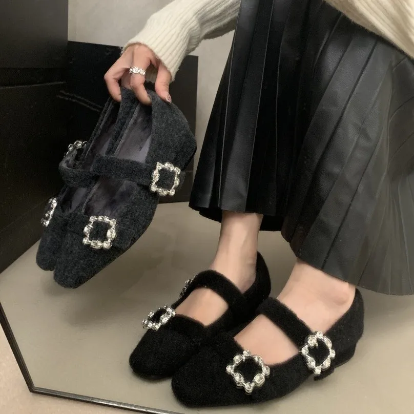 法式方头小众冬季新款水钻一字带浅口玛丽珍鞋粗跟3cm加绒单鞋