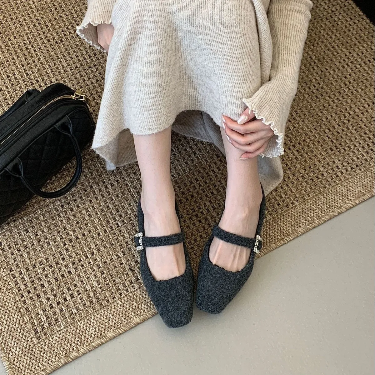 2025新款方头一字带水钻扣加绒保暖内增坡跟浅口玛丽珍女单鞋