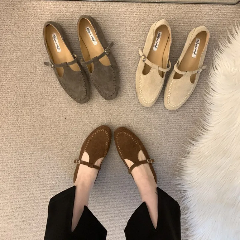 2025秋季真皮法式圆头单鞋配裙子小皮鞋复古低跟扣带平底玛丽珍鞋