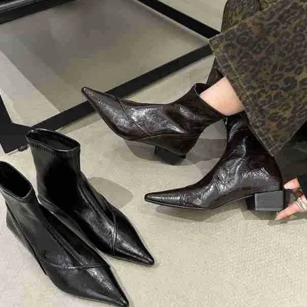 网红同款低跟短靴尖头靴2025秋季新款女靴chic弹力靴裸靴单靴