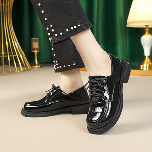 春春款女鞋子黑色亮面漆皮系带皮鞋女厚底粗跟不累脚软底深口单鞋