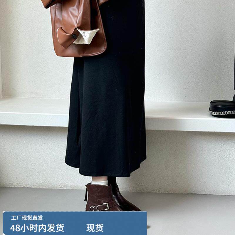 牛皮版尖头粗跟切尔西短靴女秋冬新款后拉链金属皮带扣马丁靴子